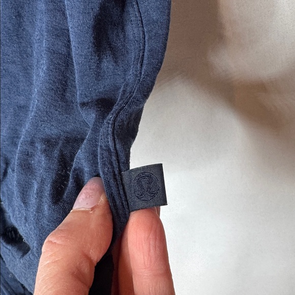 Lululemon Navy Blue Women's Tie-Front Burn Out Top. Size 6. - Picture 5 of 5